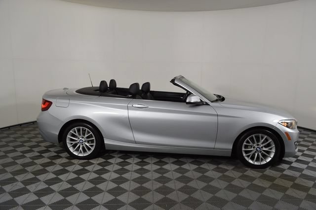 Used 2016 Silver BMW xDrive image 18
