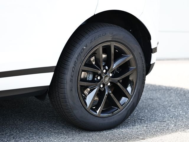New 2026 Fuji White LAND ROVER S image 6
