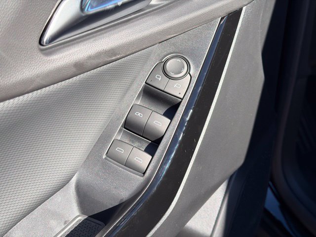 2027 Chevrolet Equinox LT - Photo 8