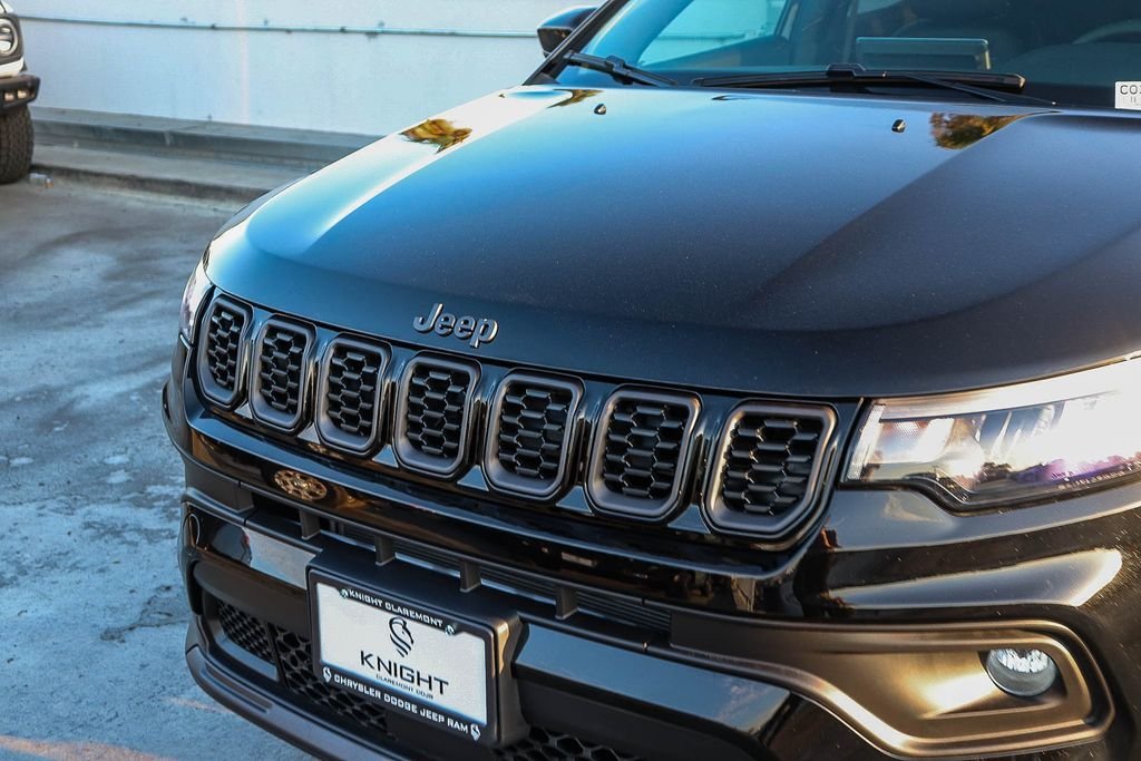 New 2026 Diamond Black Jeep Latitude image 6