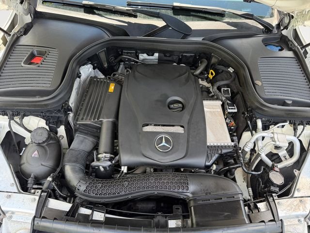 Used 2019 Polar White Mercedes-Benz GLC 300 image 34