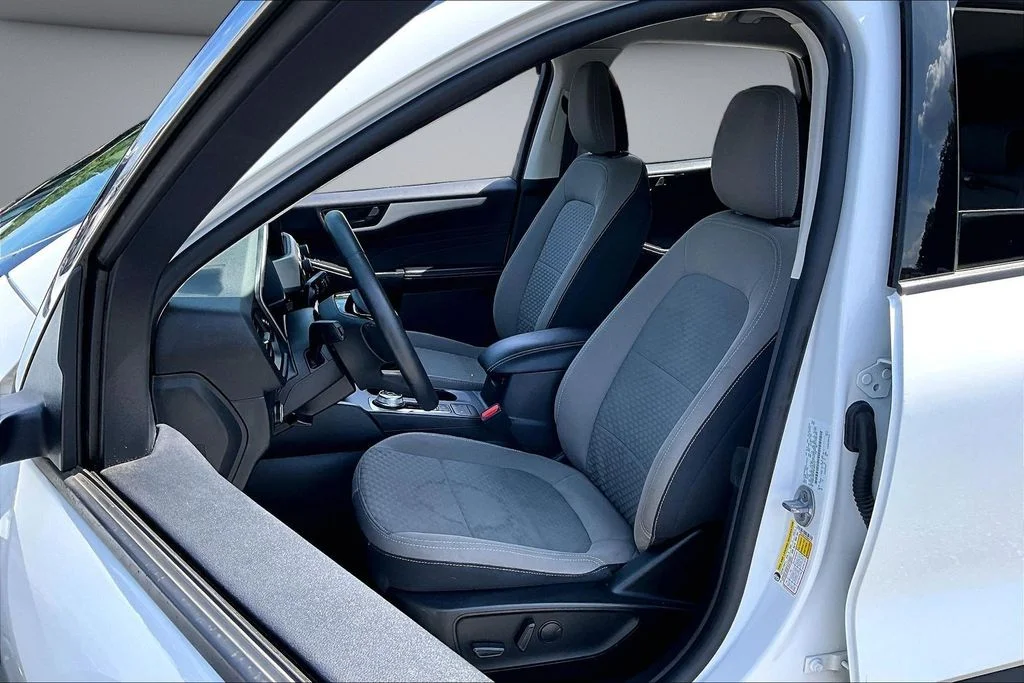 Certified Used 2022 White Ford SE image 21