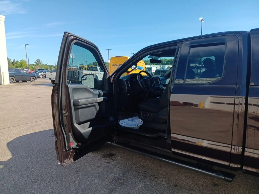 Used 2018 Magma Red Metallic Ford XLT image 13