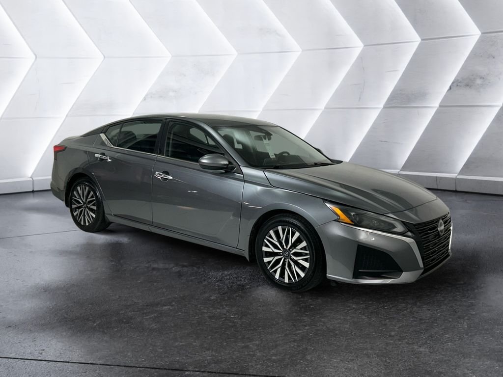 2023 Nissan Altima SV