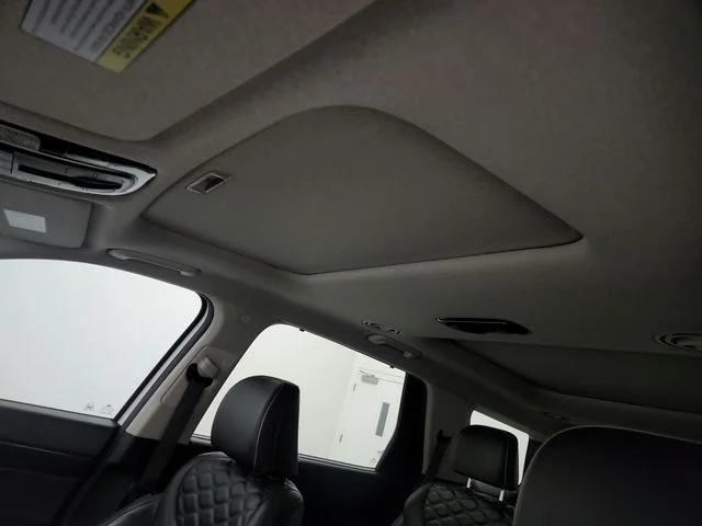 Used 2021 White Hyundai Limited image 20