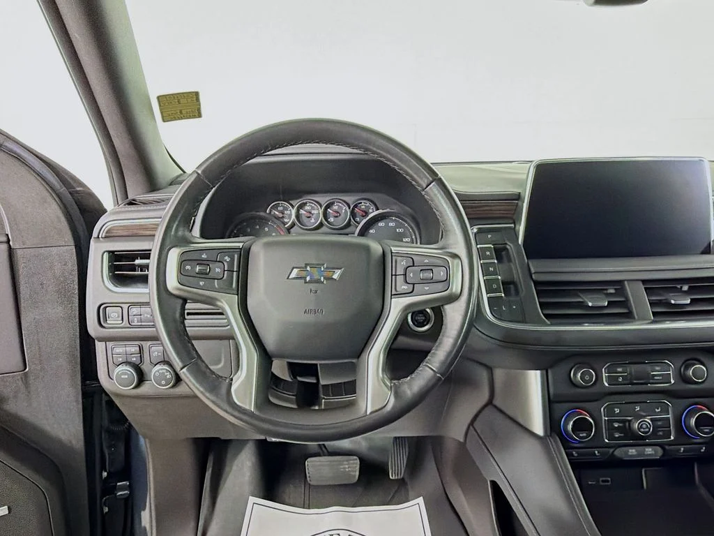 Used 2021 Gray Chevrolet Z71 image 21