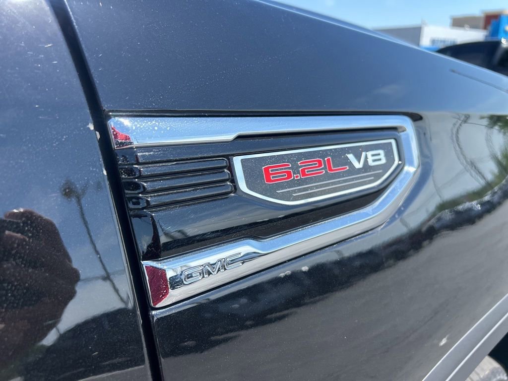 Used 2024 Onyx Black GMC Denali image 12