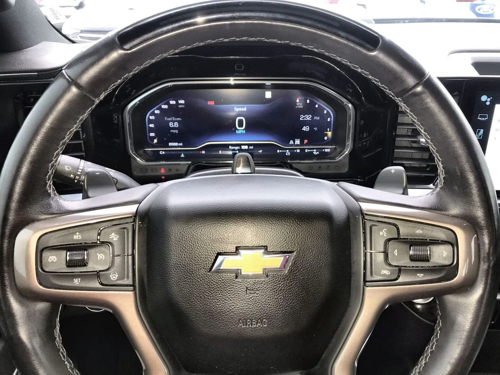 Used 2023 Gray Chevrolet High Country image 14