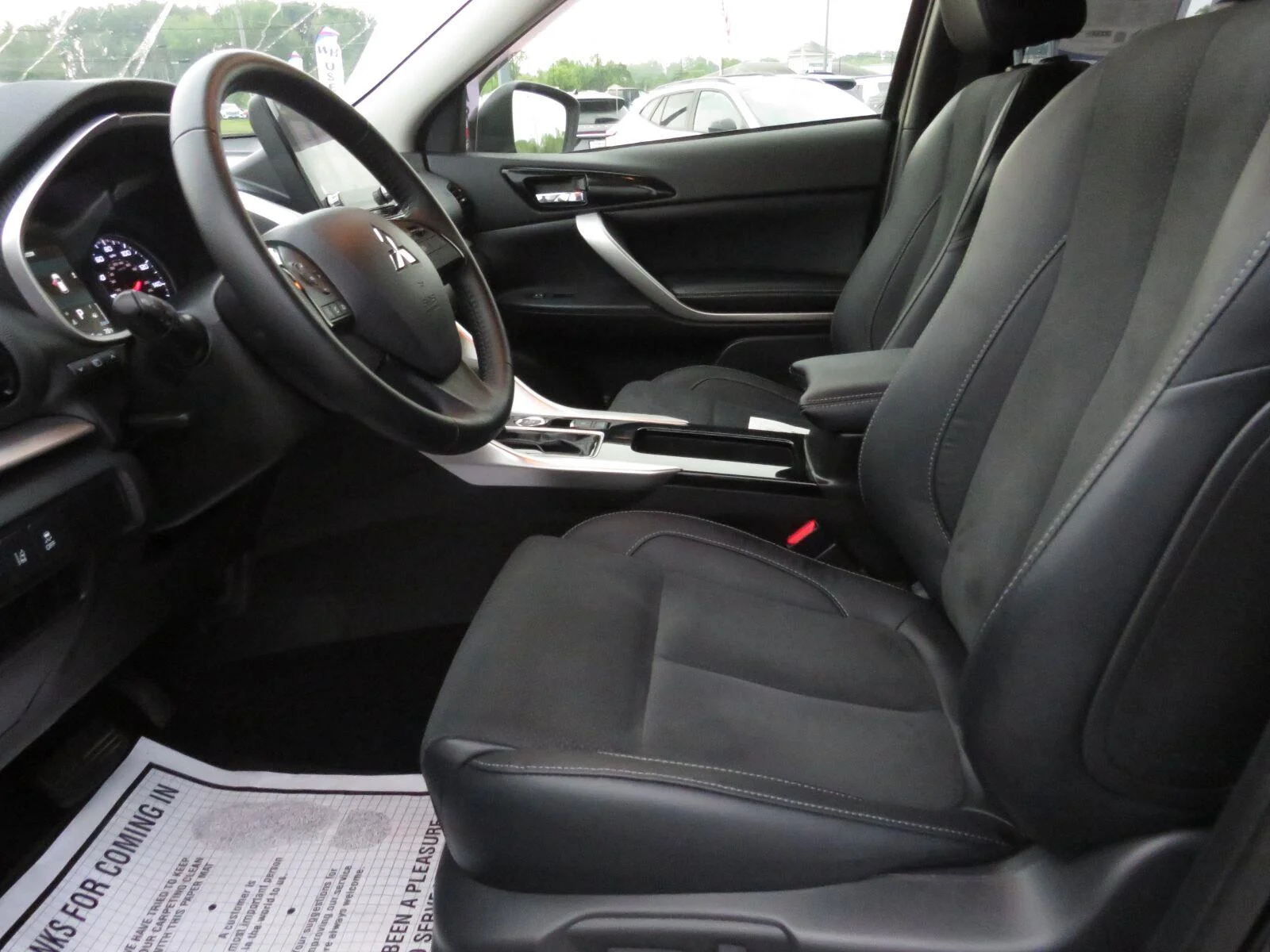 Used 2023 Black Mitsubishi SE image 24