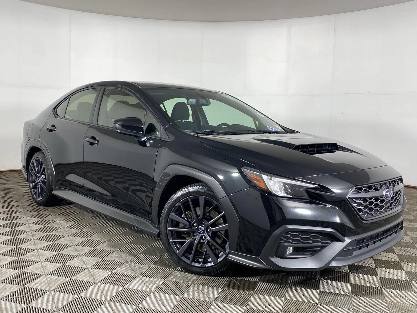 Used 2023 Crystal Black Silica Subaru Premium image 1