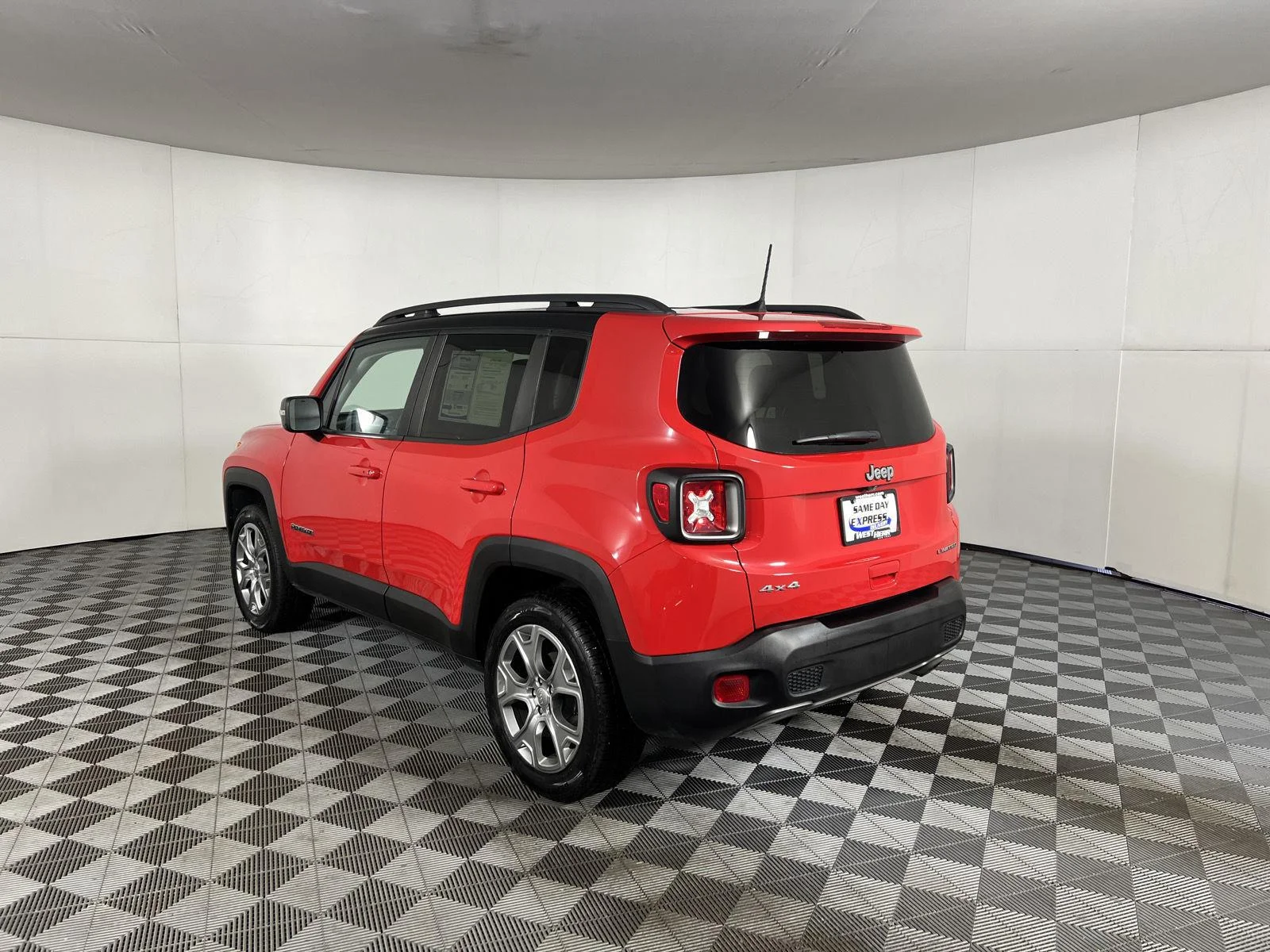 Used 2020 Colorado Red Clearcoat Jeep Limited image 6