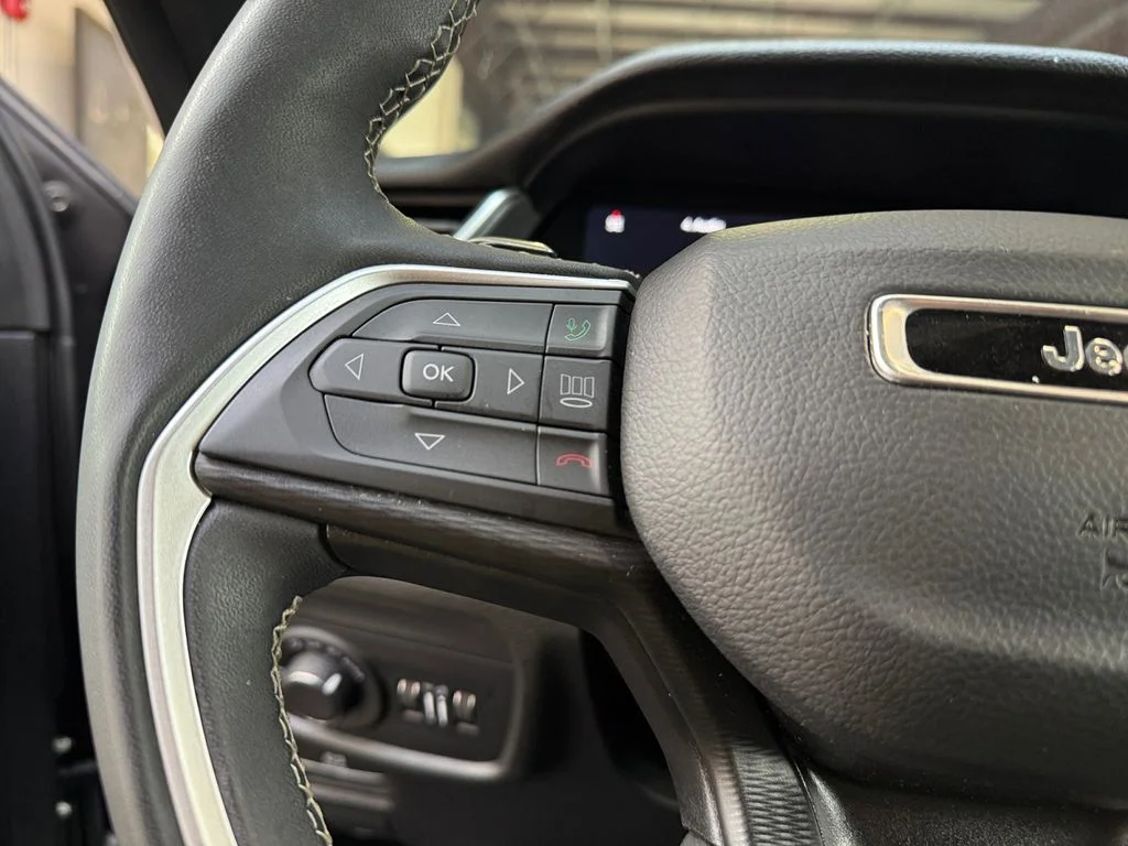 Used 2024 Gray Jeep Altitude image 24