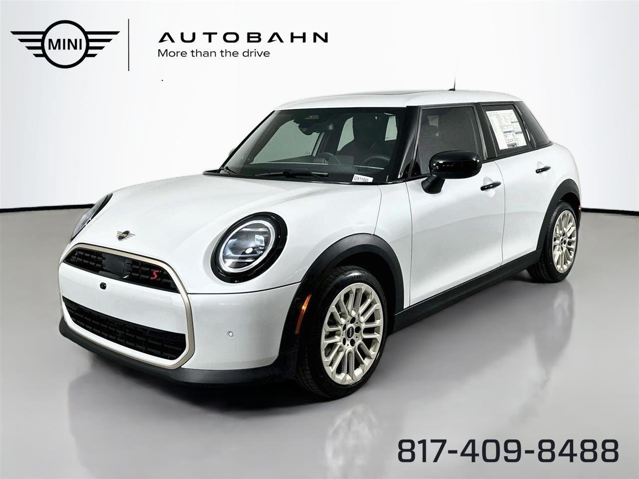 2025 MINI Hardtop Cooper S's photo