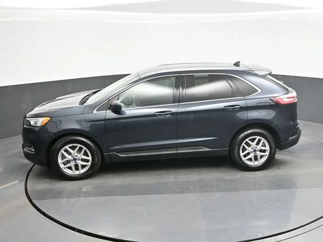 Used 2022 Blue Ford SEL image 12