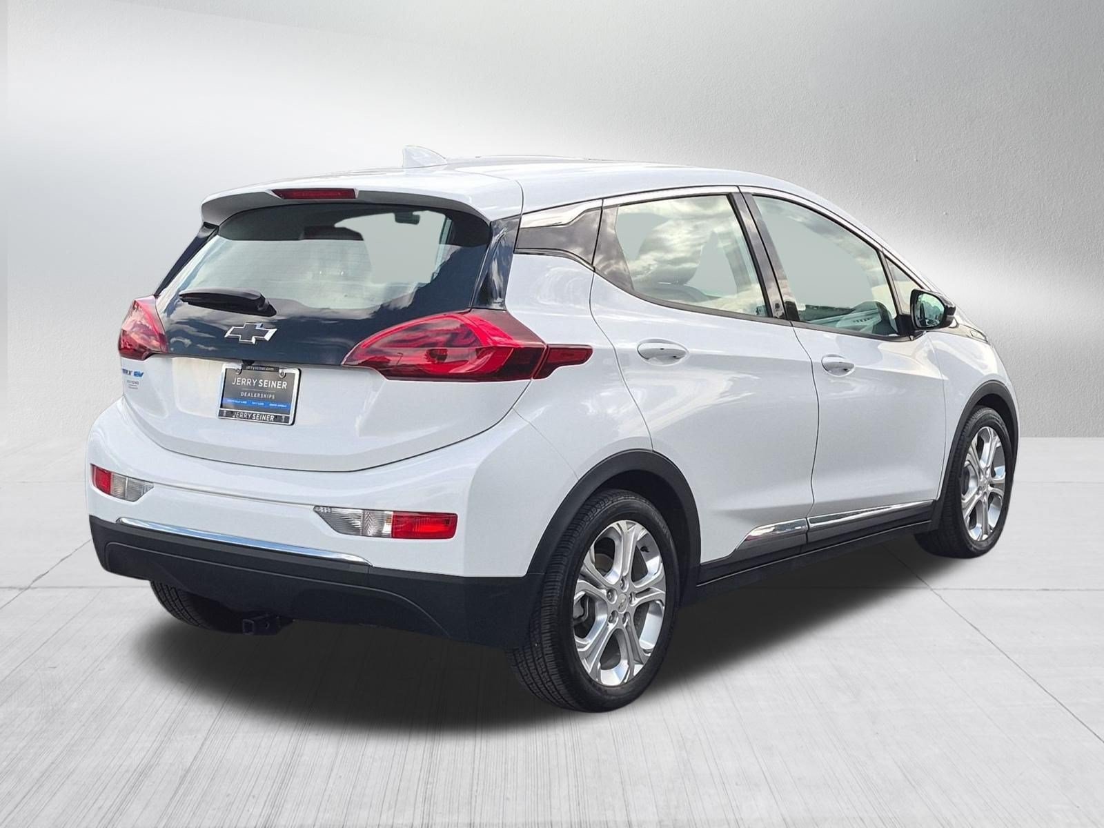 Used 2018 (Includes (TUS) Black grille.) Chevrolet LT image 5