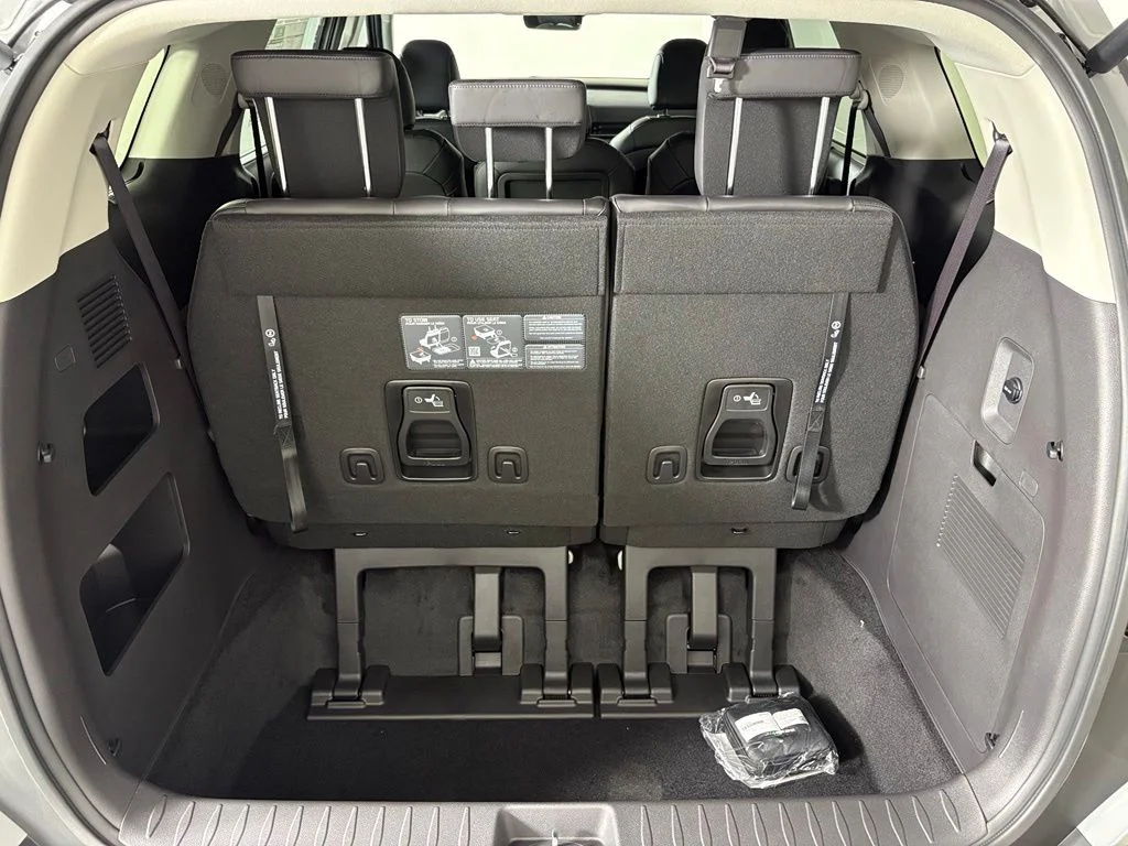 New 2026 Ceramic Silver Kia EX image 41