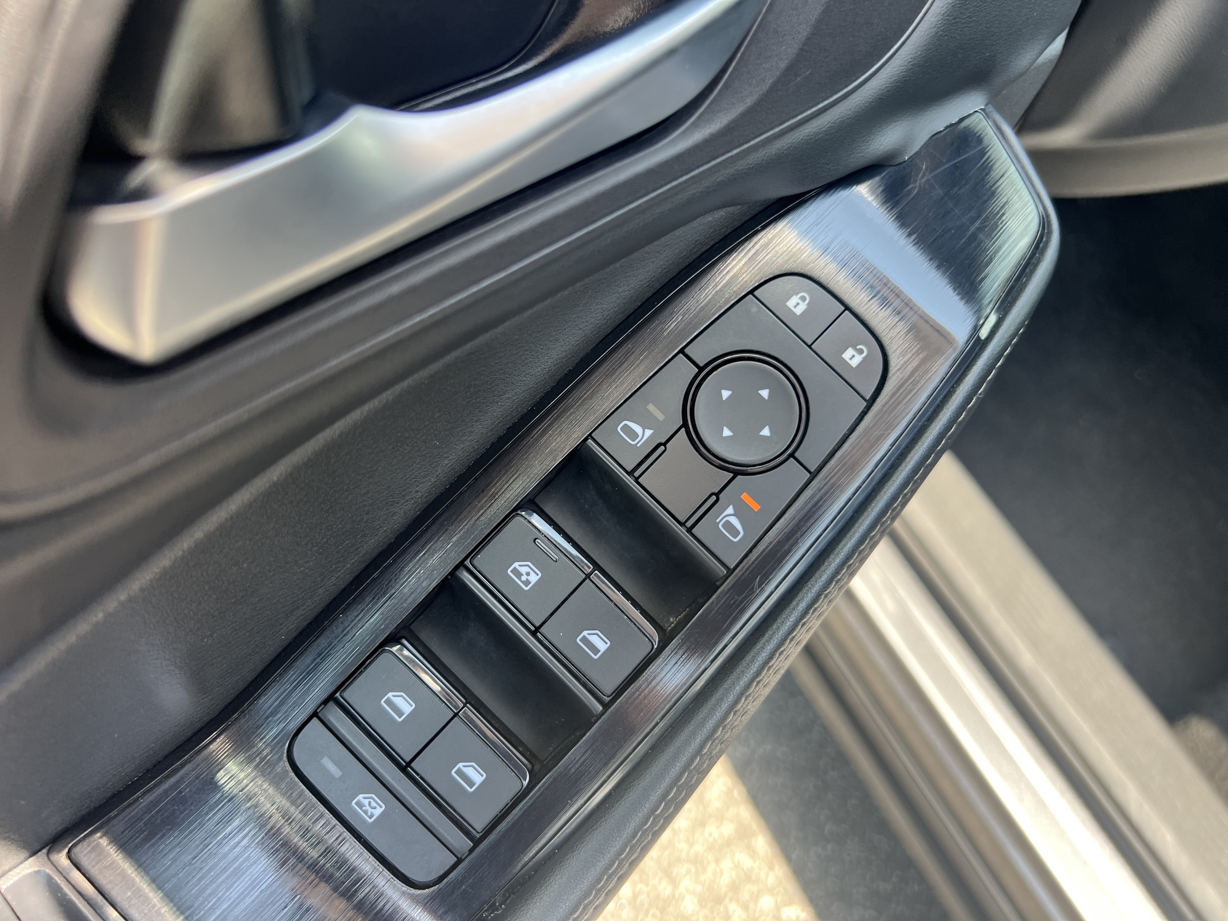 Used 2024 Gun Metallic Nissan SV image 19