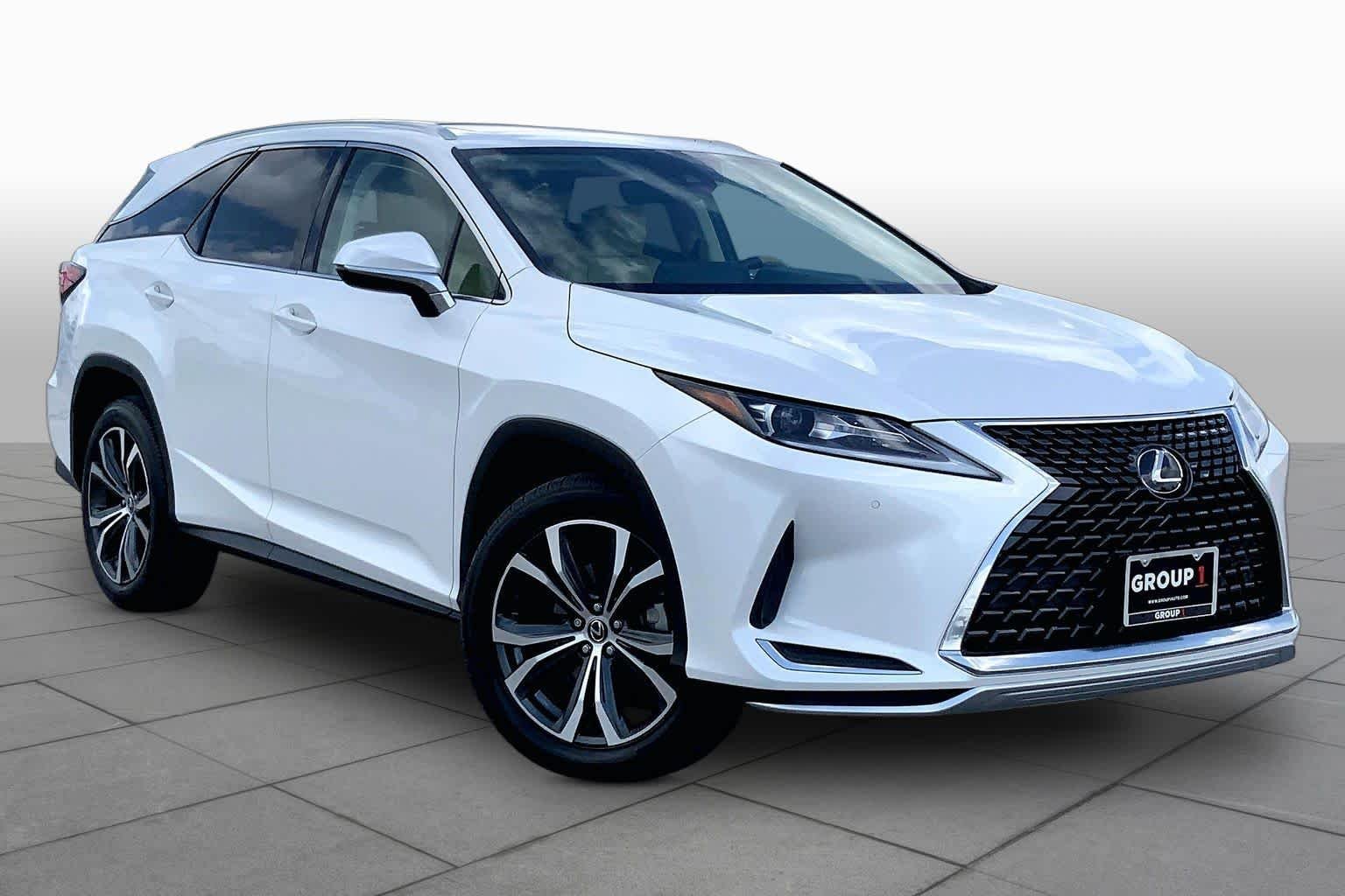 Used 2021 Eminent White Pearl Lexus  image 3
