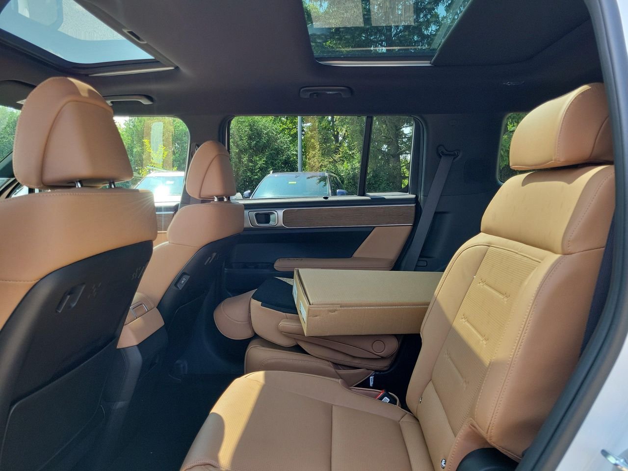 New 2026 Serenity White Hyundai Limited AWD image 11