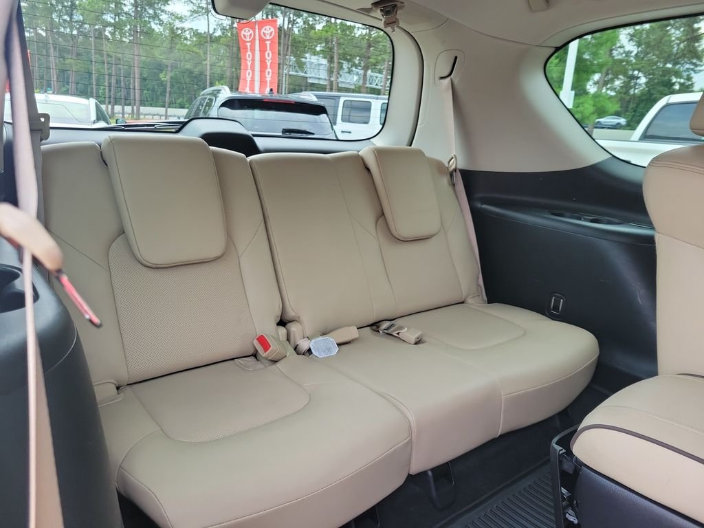 Used 2021 Black Nissan Platinum image 32