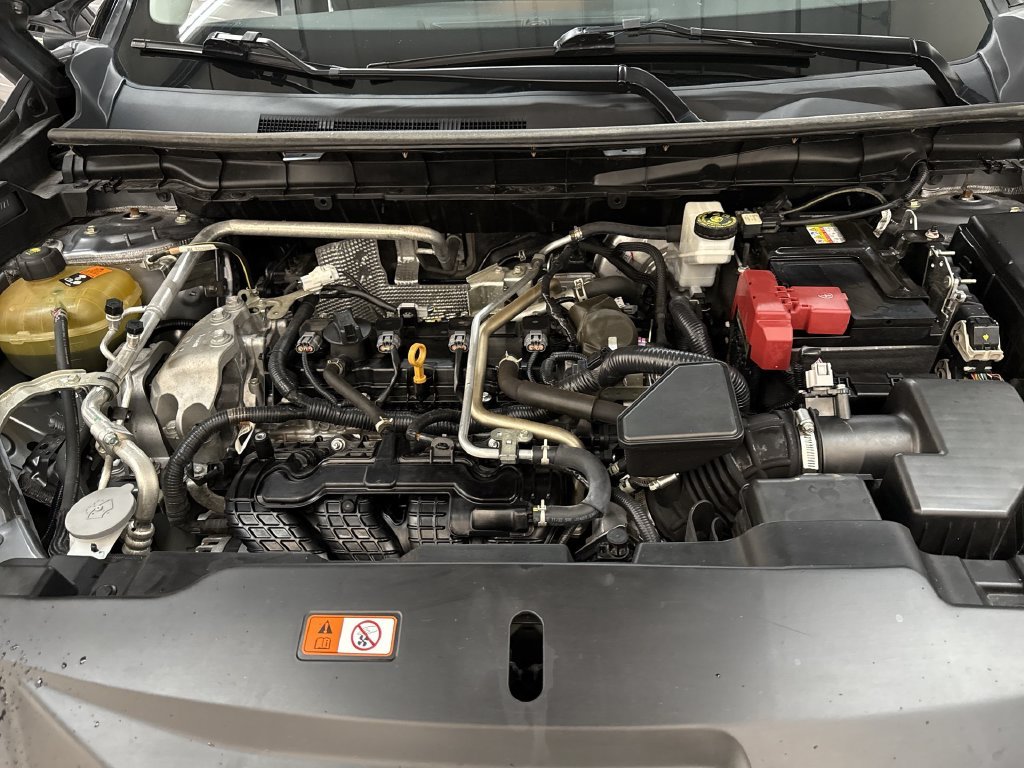 Used 2022 Gray Mitsubishi SE image 34