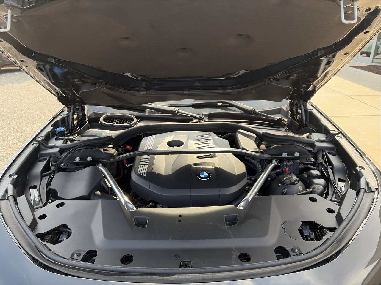 Used 2023 Black Sapphire Metallic BMW 740i image 39