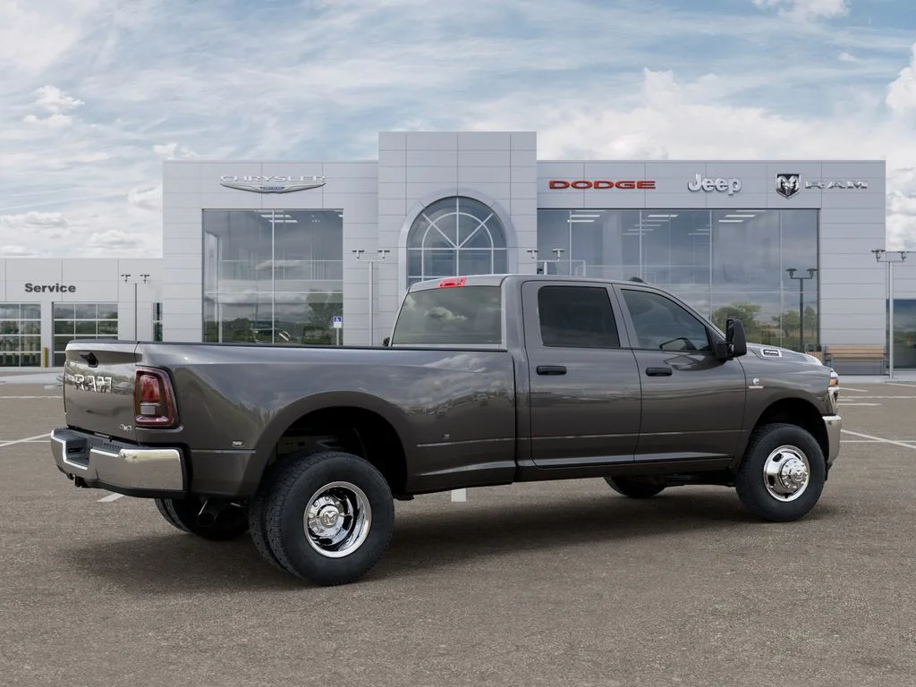 New 2026 Granite Crystal Metallic Clear-Coat Exterior Paint RAM Tradesman image 4