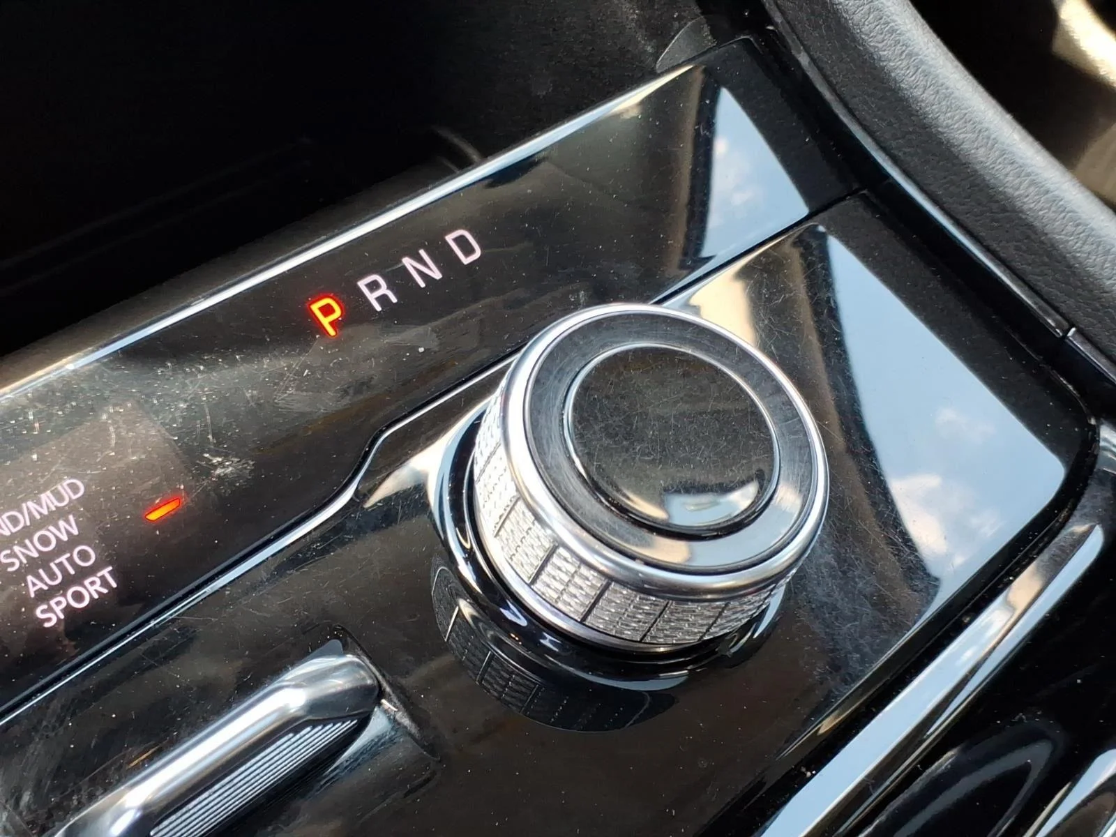 Used 2022 Ember Pearlcoat Jeep Limited image 8