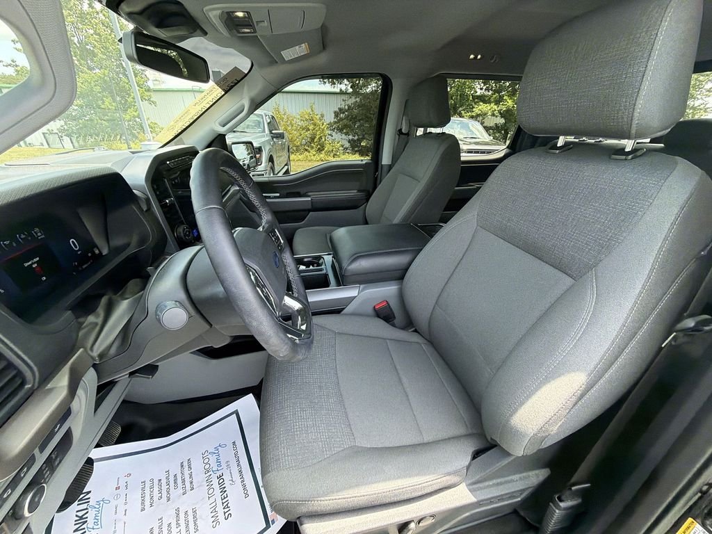 Used 2024 Black Ford XLT image 19