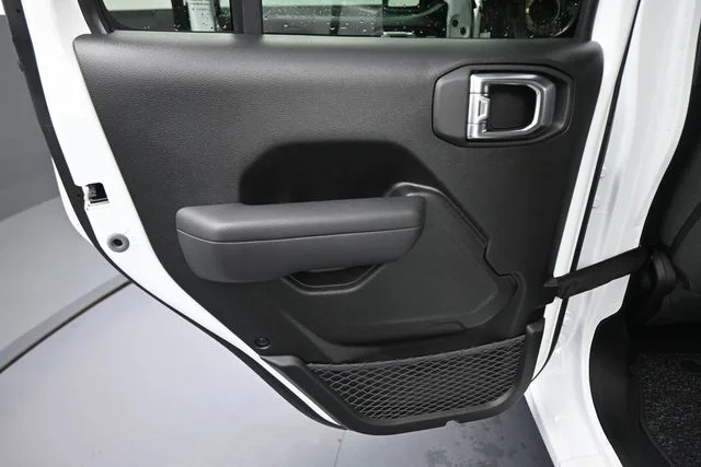 New 2026 Bright White Clear-Coat Exterior Paint Jeep 85th Anniversary Edition image 25