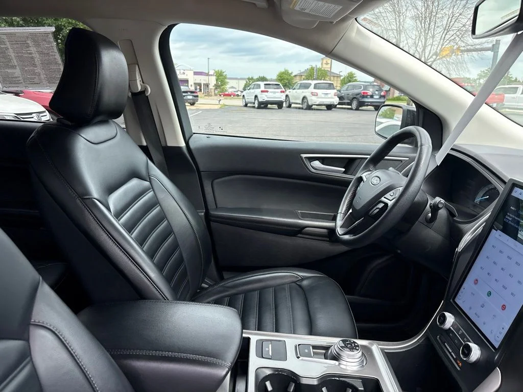 Used 2024 Agate Black Metallic Ford SEL image 34