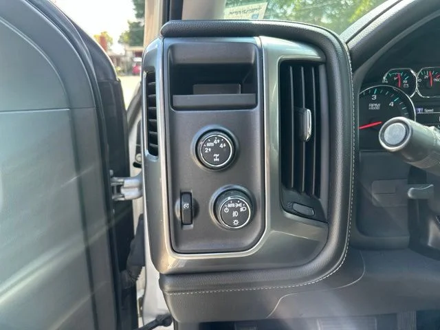 Used 2016 Silver Chevrolet LTZ image 20