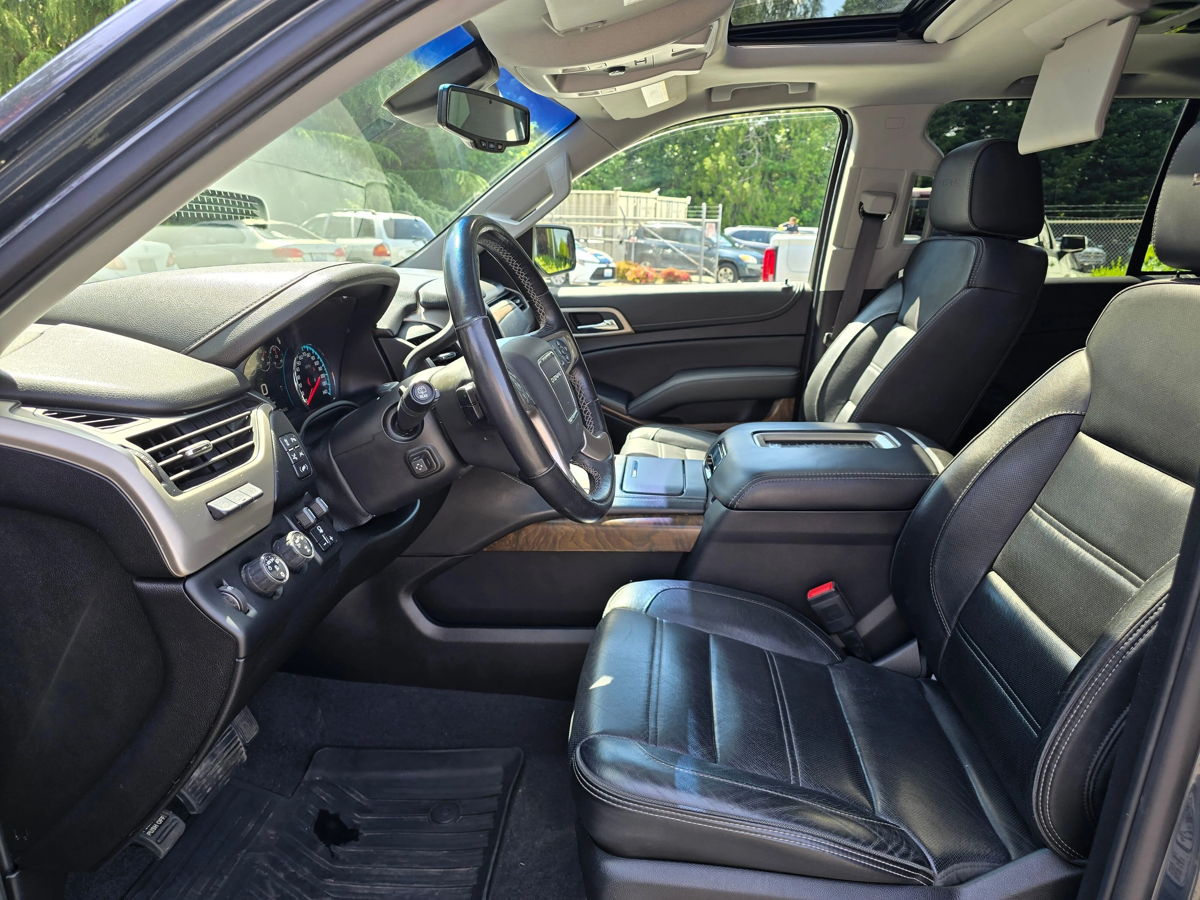 Used 2019 Sky GMC Denali image 8