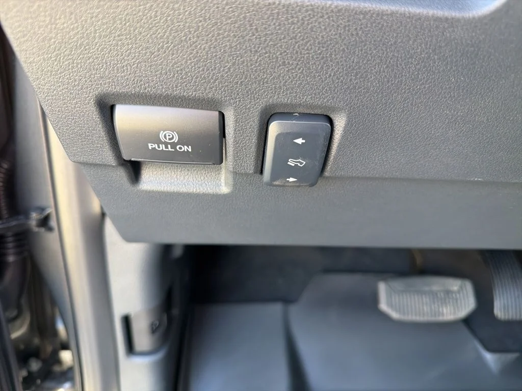 New 2026 Gray Ford Lariat image 25