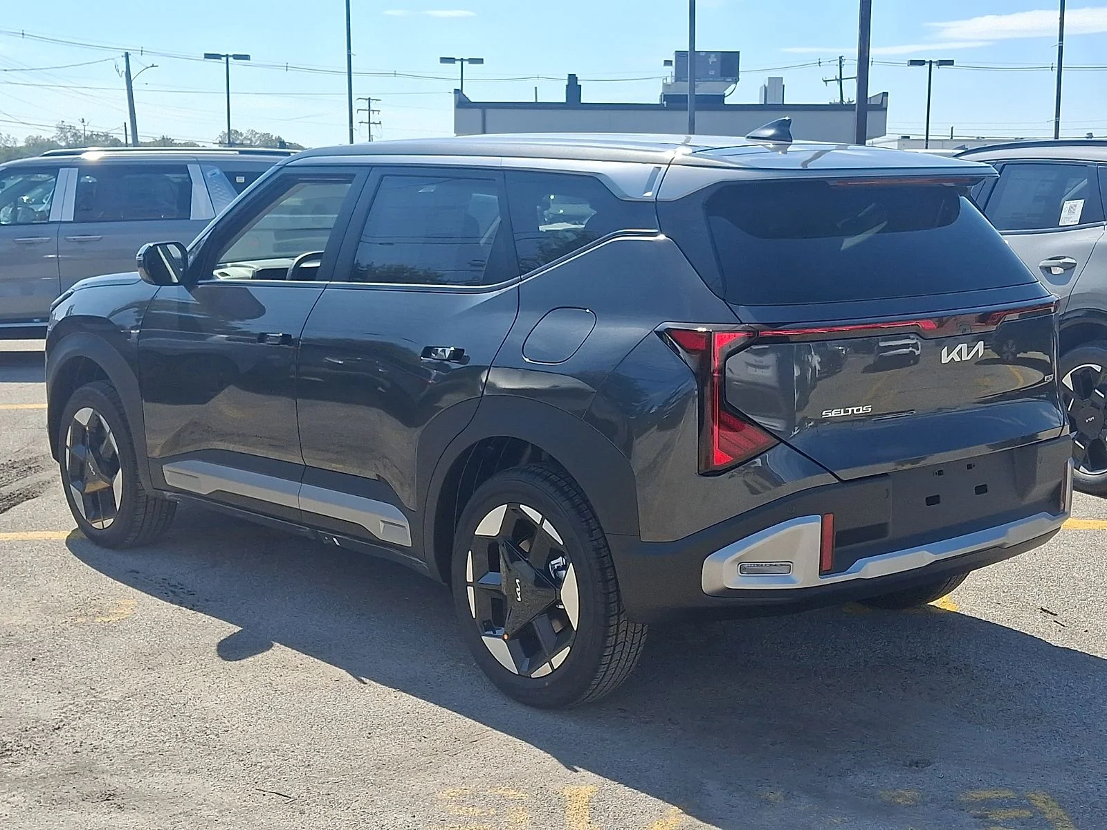 New 2027 Gray Kia S image 5