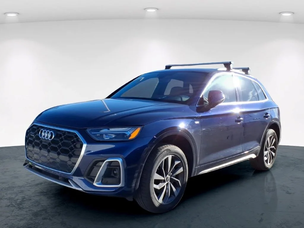 Used 2022 Blue Audi 45 S line Premium image 2