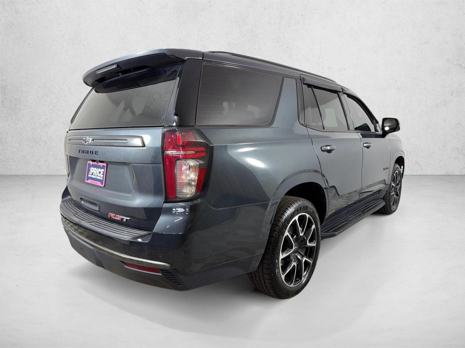 Used 2022 Evergreen Gray Metallic Chevrolet RST image 3