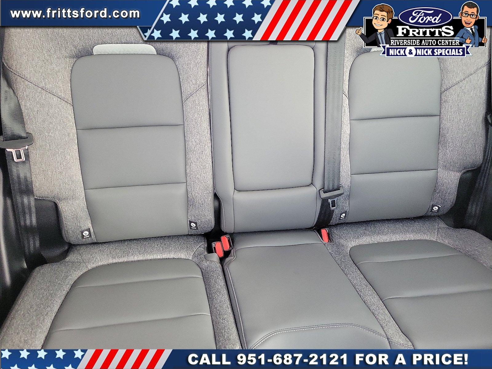 New 2026 Carbonized Gray Metallic Ford Badlands® image 17