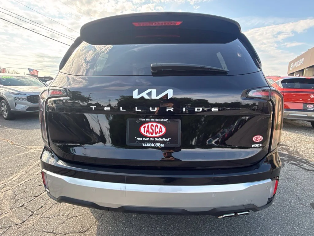 Used 2024 Black Kia SX image 13
