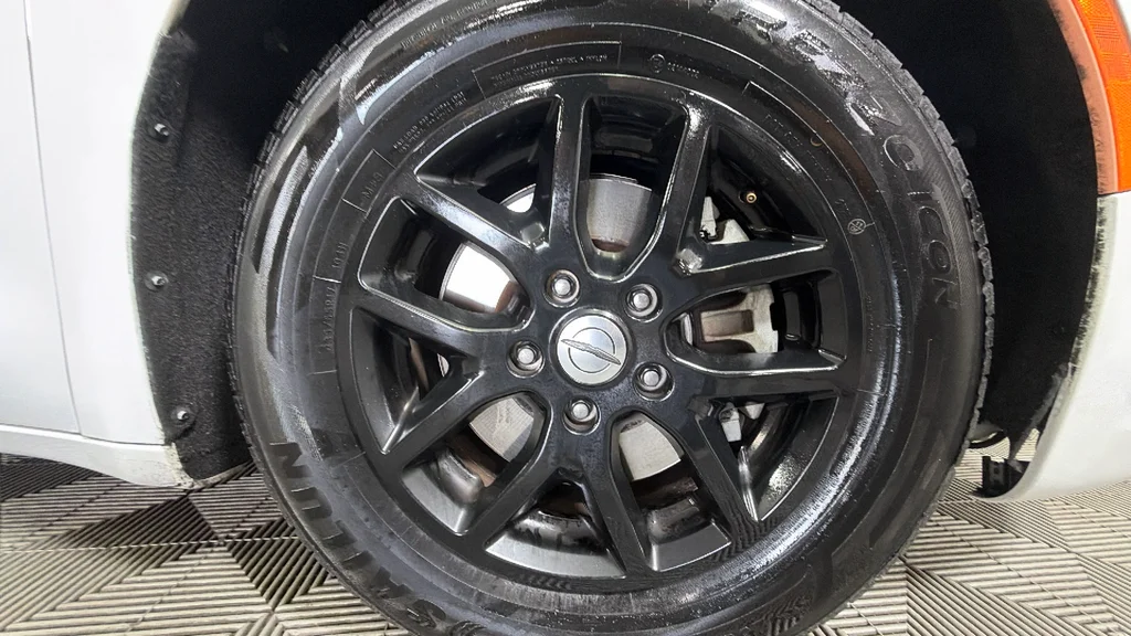 Used 2022 White Chrysler Touring L image 37