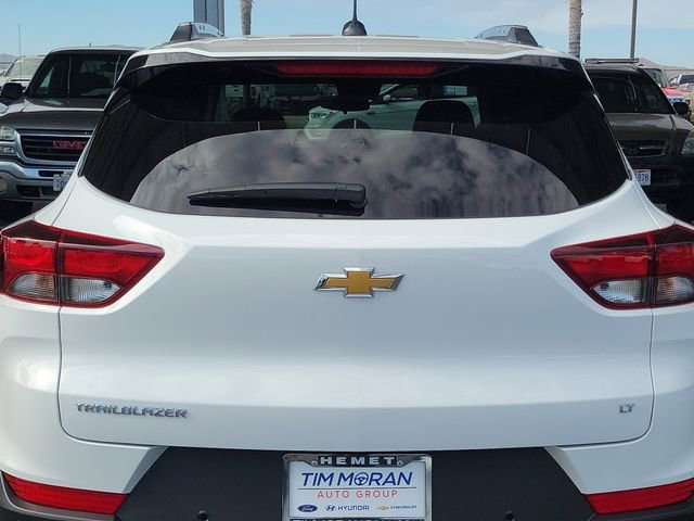 New 2026 Summit White Chevrolet LT image 19