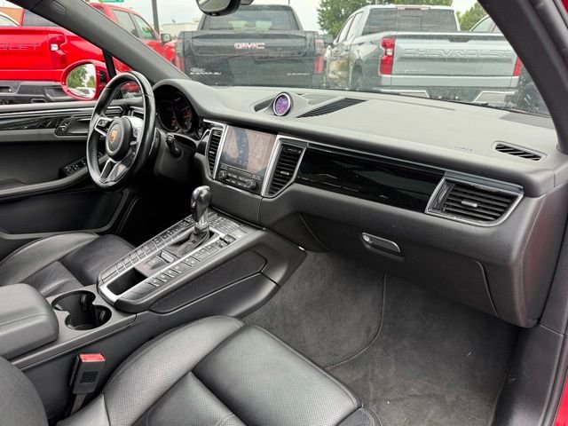 Used 2018 Red Porsche Base image 23