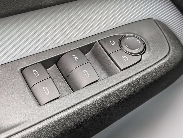 2027 Chevrolet Bolt LT - Photo 19
