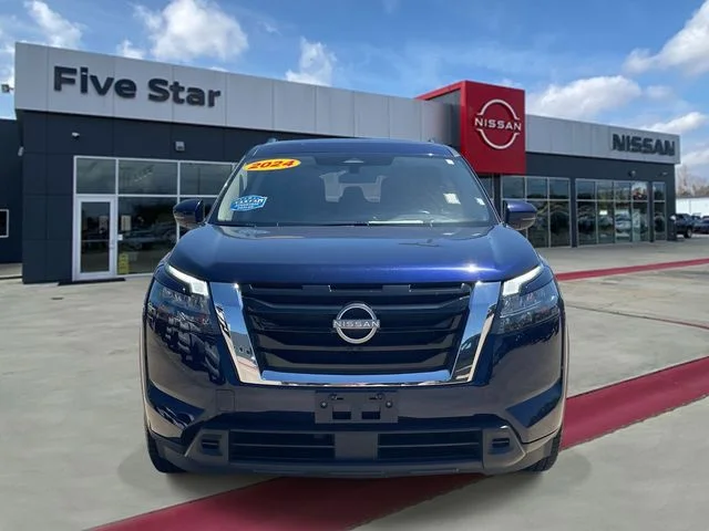 Used 2024 Blue Nissan SV image 2