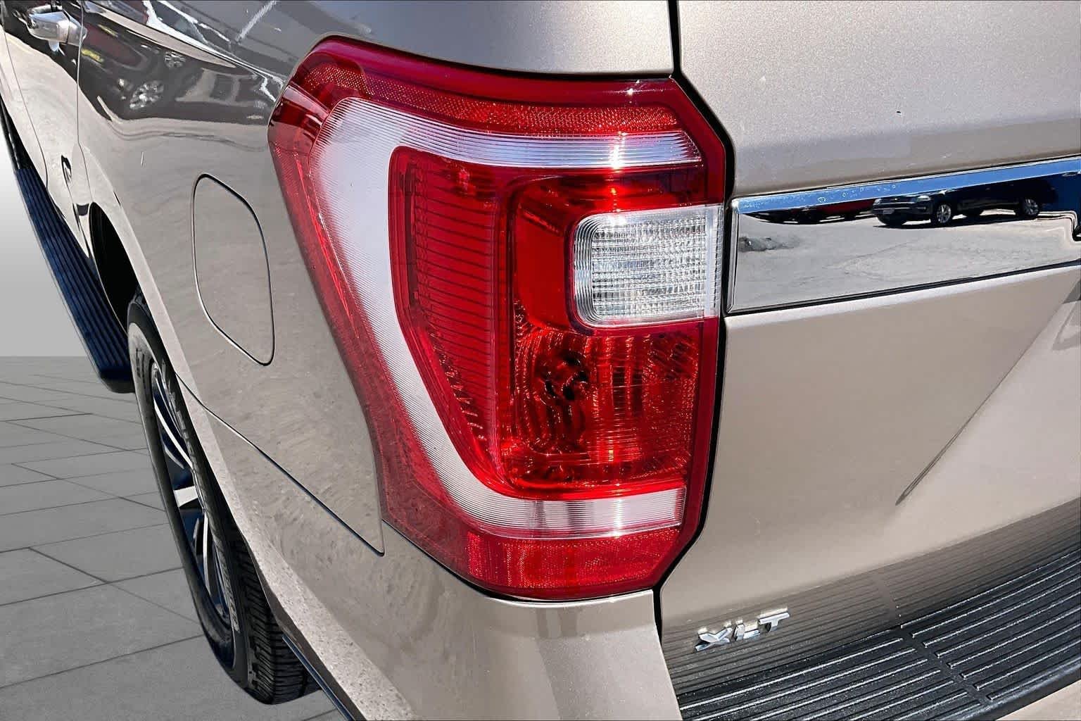 Used 2020 Desert Gold Ford XLT image 27