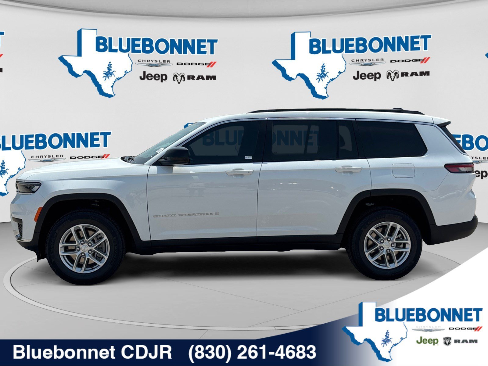 New 2026 Bright White Clear-Coat Exterior Paint Jeep Laredo image 8