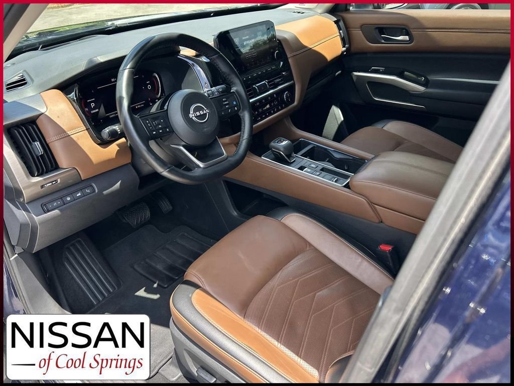 Used 2023 Blue Nissan Platinum image 16