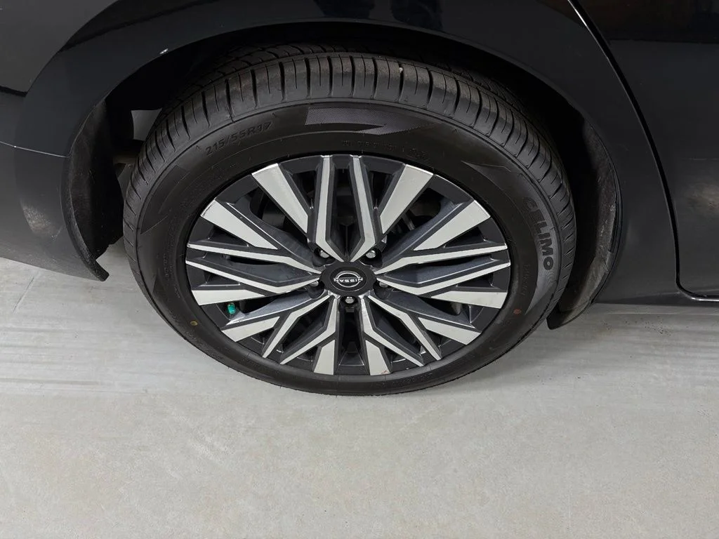 Used 2024 Black Nissan 2.5 SV image 10