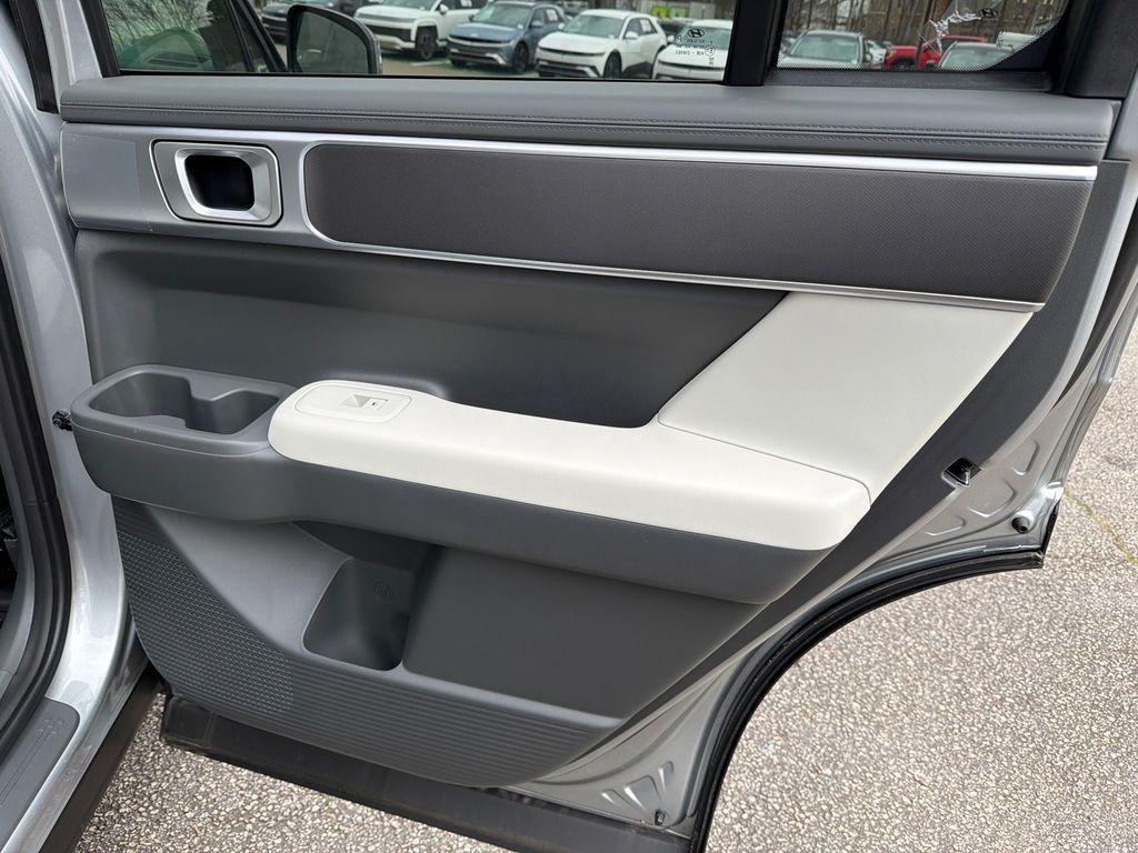 2026 Hyundai Santa Fe SE - Photo 16