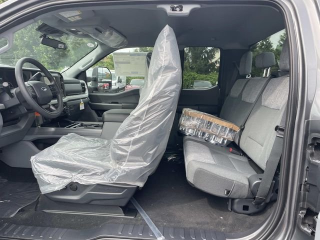 New 2026 Carbonized Gray Metallic Ford F-350® XLT image 5